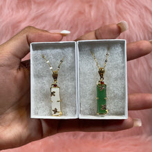 Load image into Gallery viewer, Jade Flower Necklaces
