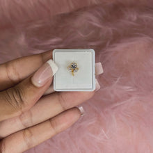 Load image into Gallery viewer, La Flor Nose Stud
